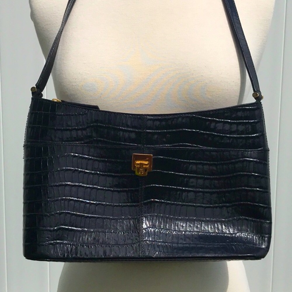 Vintage Etienne Aigner Black Leather Shoulder Bag with Textured Finish - Picture 2 of 16